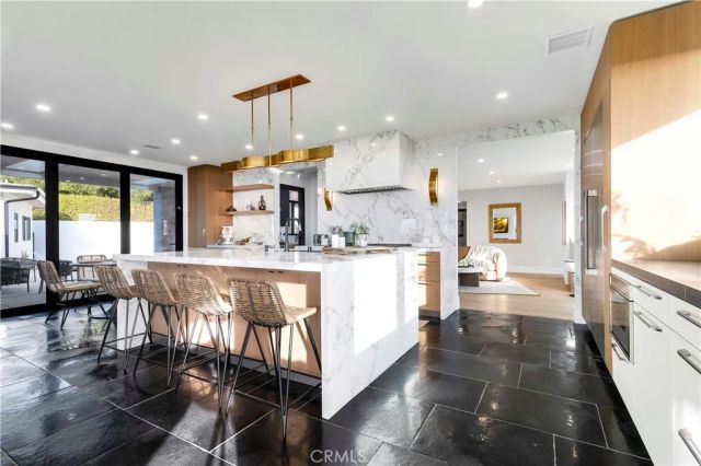 2720 Pebble, Corona Del Mar, CA 92625