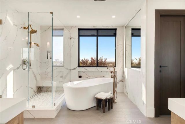 2720 Pebble, Corona Del Mar, CA 92625