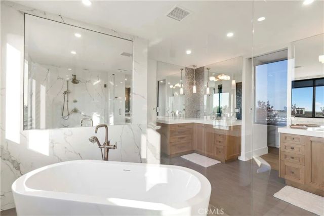 2720 Pebble, Corona Del Mar, CA 92625