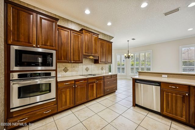 2115 AUTUMN COVE Circle, Fleming Island, FL 32003