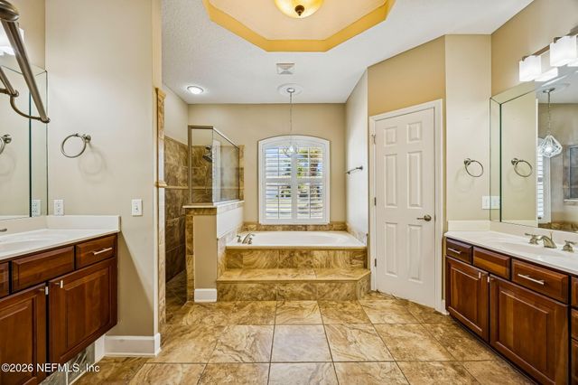 2115 AUTUMN COVE Circle, Fleming Island, FL 32003
