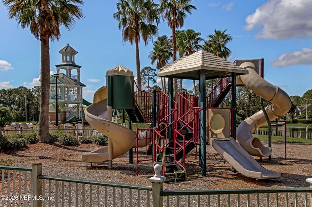 2115 AUTUMN COVE Circle, Fleming Island, FL 32003