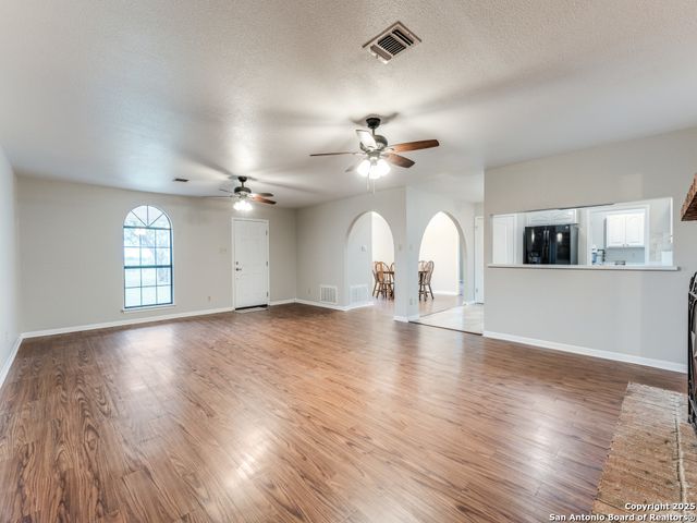 315 Simon, Pleasanton, TX 78064