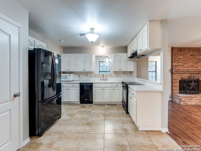 315 Simon, Pleasanton, TX 78064