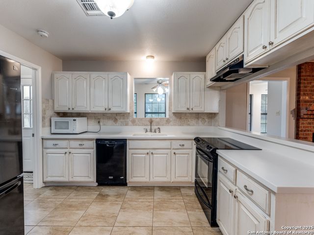 315 Simon, Pleasanton, TX 78064