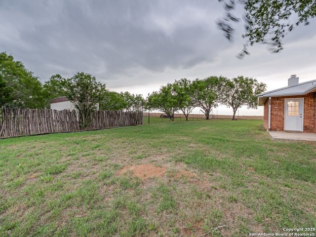315 Simon, Pleasanton, TX 78064