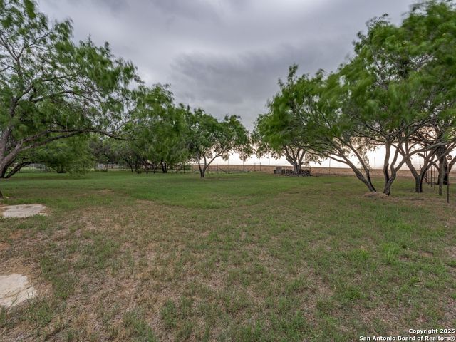 315 Simon, Pleasanton, TX 78064