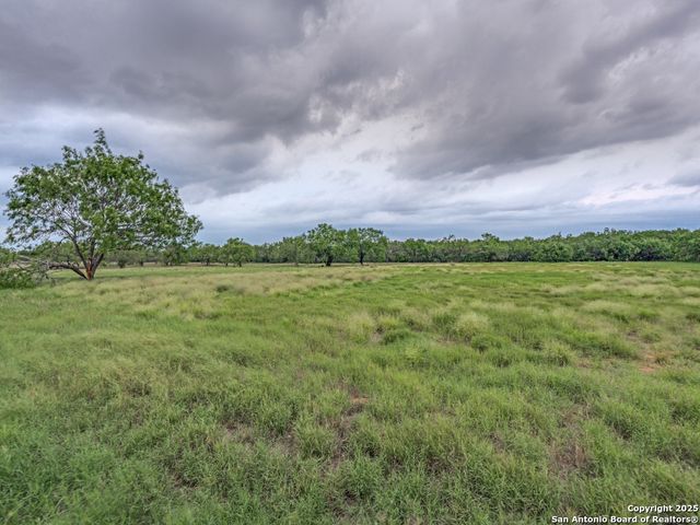 315 Simon, Pleasanton, TX 78064