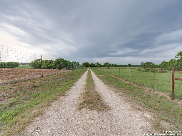 315 Simon, Pleasanton, TX 78064