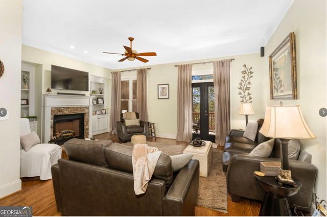 156 W Ridge Way, Roswell, GA 30076