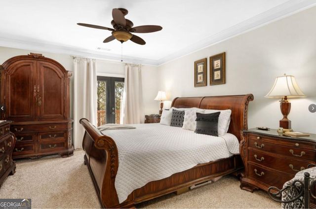 156 W Ridge Way, Roswell, GA 30076