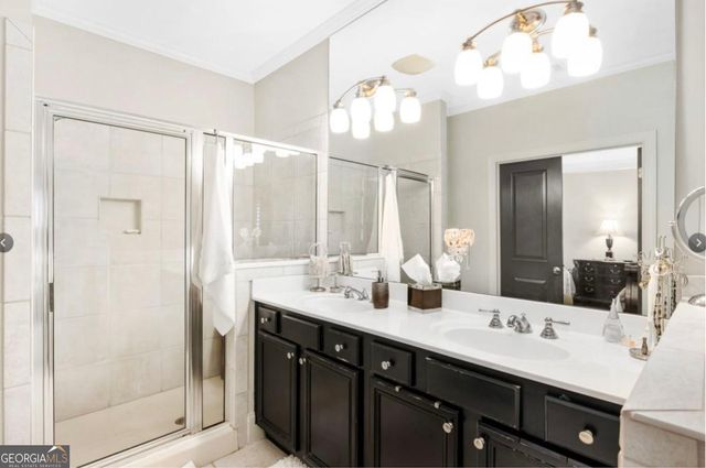 156 W Ridge Way, Roswell, GA 30076