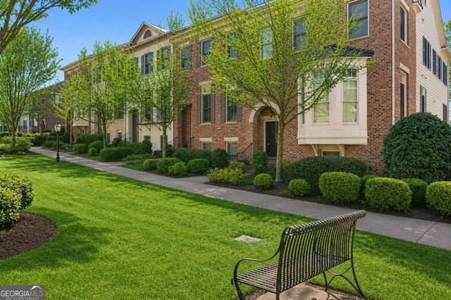 156 W Ridge Way, Roswell, GA 30076