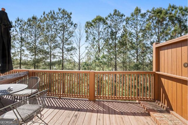 156 W Ridge Way, Roswell, GA 30076