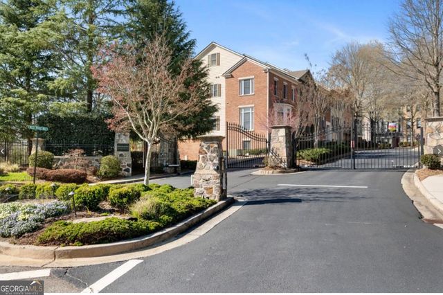 156 W Ridge Way, Roswell, GA 30076