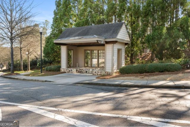 156 W Ridge Way, Roswell, GA 30076