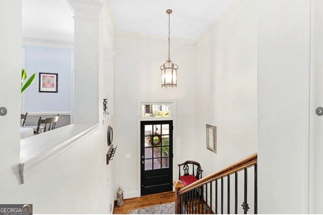 156 W Ridge Way, Roswell, GA 30076