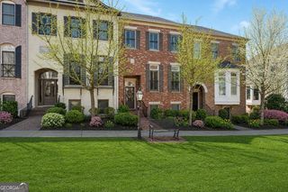 156 W Ridge Way, Roswell, GA 30076