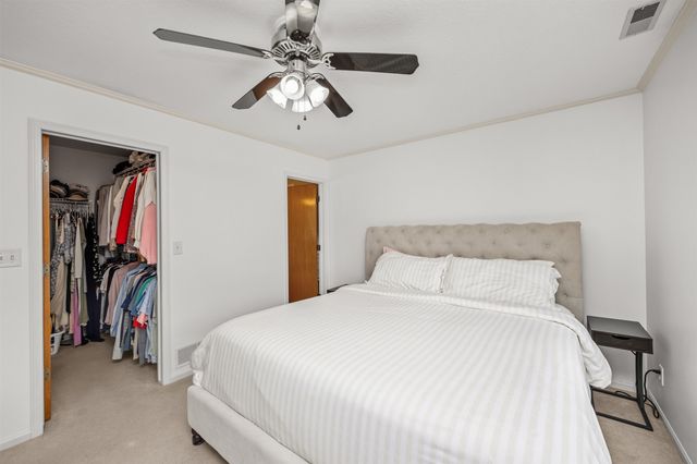 9361 Lake Drive, West Des Moines, IA 50266