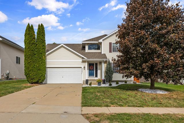 9361 Lake Drive, West Des Moines, IA 50266