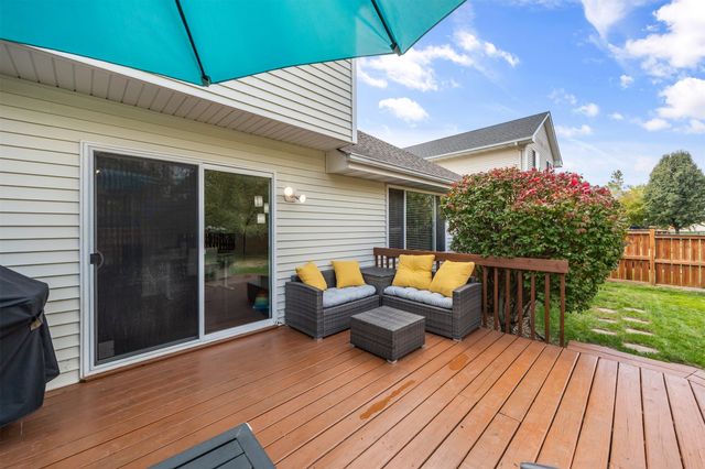 9361 Lake Drive, West Des Moines, IA 50266