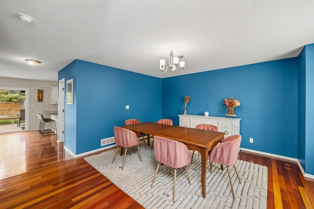 9361 Lake Drive, West Des Moines, IA 50266