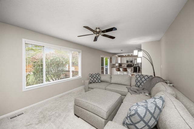 9361 Lake Drive, West Des Moines, IA 50266