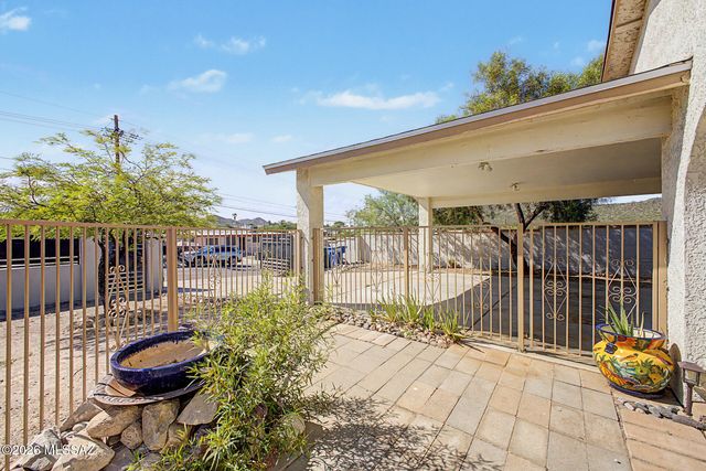 1881 S San Jacinto Drive, Tucson, AZ 85713