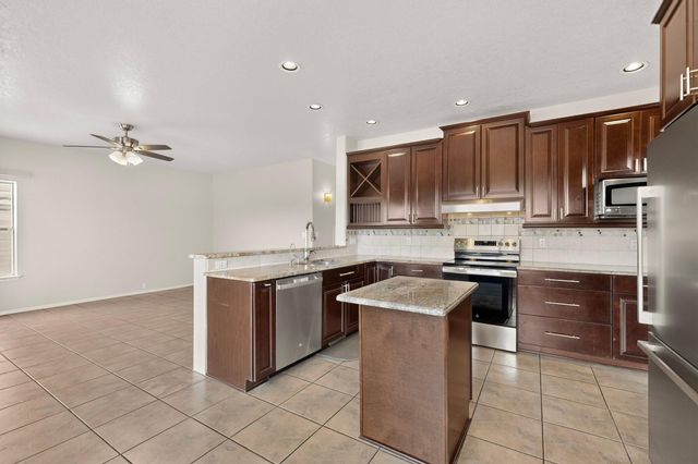 3173 Ashkirk Loop SE, Rio Rancho, NM 87124