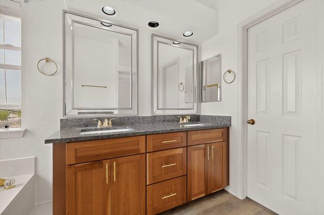 3173 Ashkirk Loop SE, Rio Rancho, NM 87124