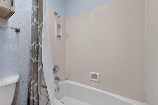 3173 Ashkirk Loop SE, Rio Rancho, NM 87124