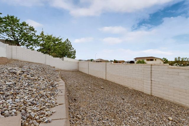 3173 Ashkirk Loop SE, Rio Rancho, NM 87124