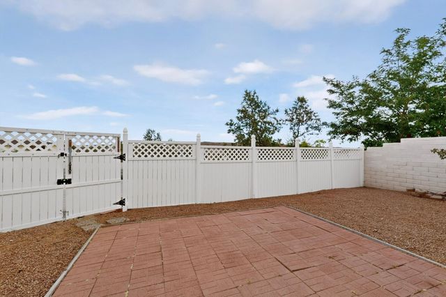 3173 Ashkirk Loop SE, Rio Rancho, NM 87124