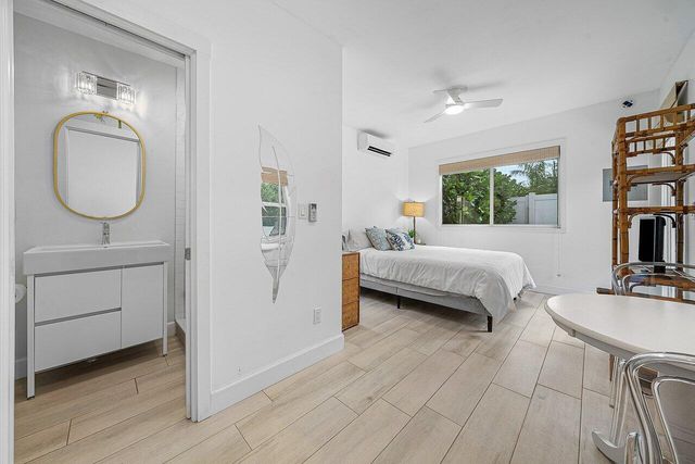 414 NE 7TH Avenue, Delray Beach, FL 33483