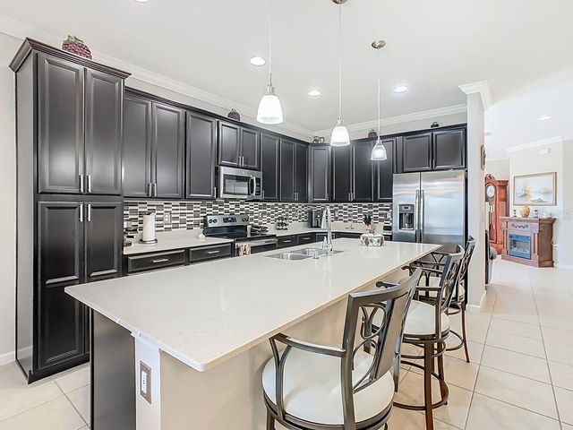 200 TRINITY RIDGE CIRCLE, Davenport, FL 33897