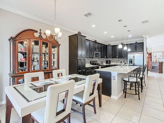 200 TRINITY RIDGE CIRCLE, Davenport, FL 33897