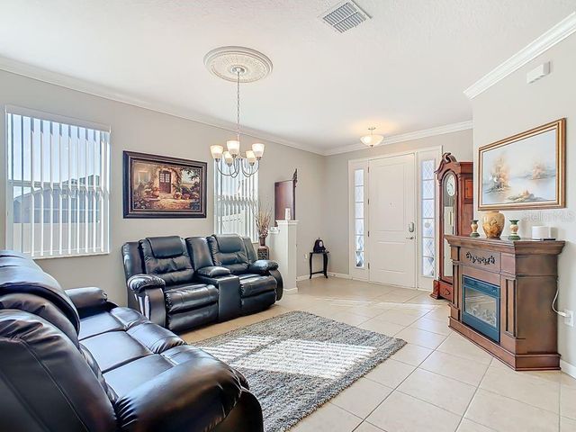 200 TRINITY RIDGE CIRCLE, Davenport, FL 33897