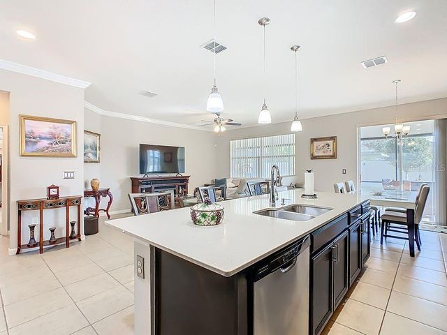 200 TRINITY RIDGE CIRCLE, Davenport, FL 33897