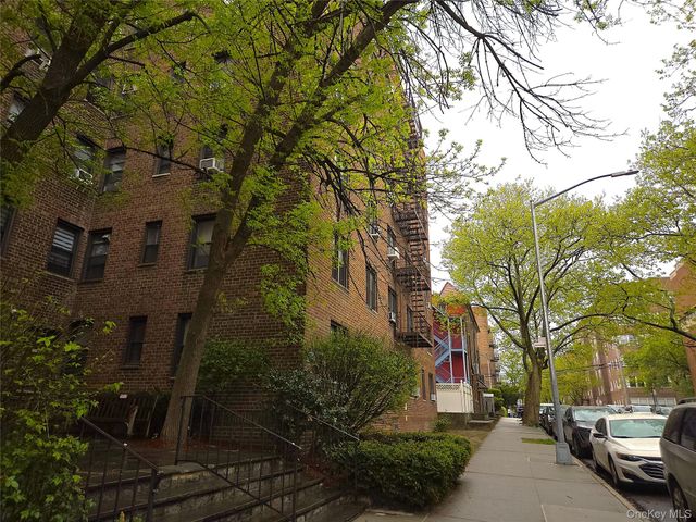 102-18 64th Avenue 2X, Forest Hills, NY 11375