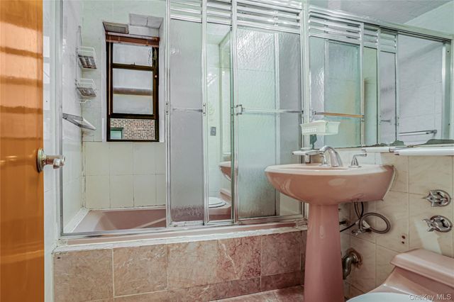 102-18 64th Avenue 2X, Forest Hills, NY 11375