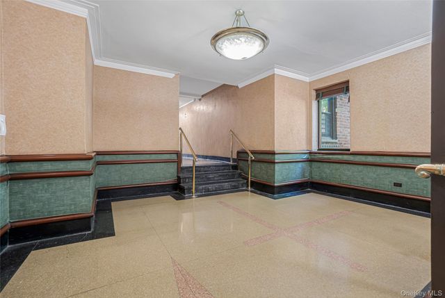 102-18 64th Avenue 2X, Forest Hills, NY 11375