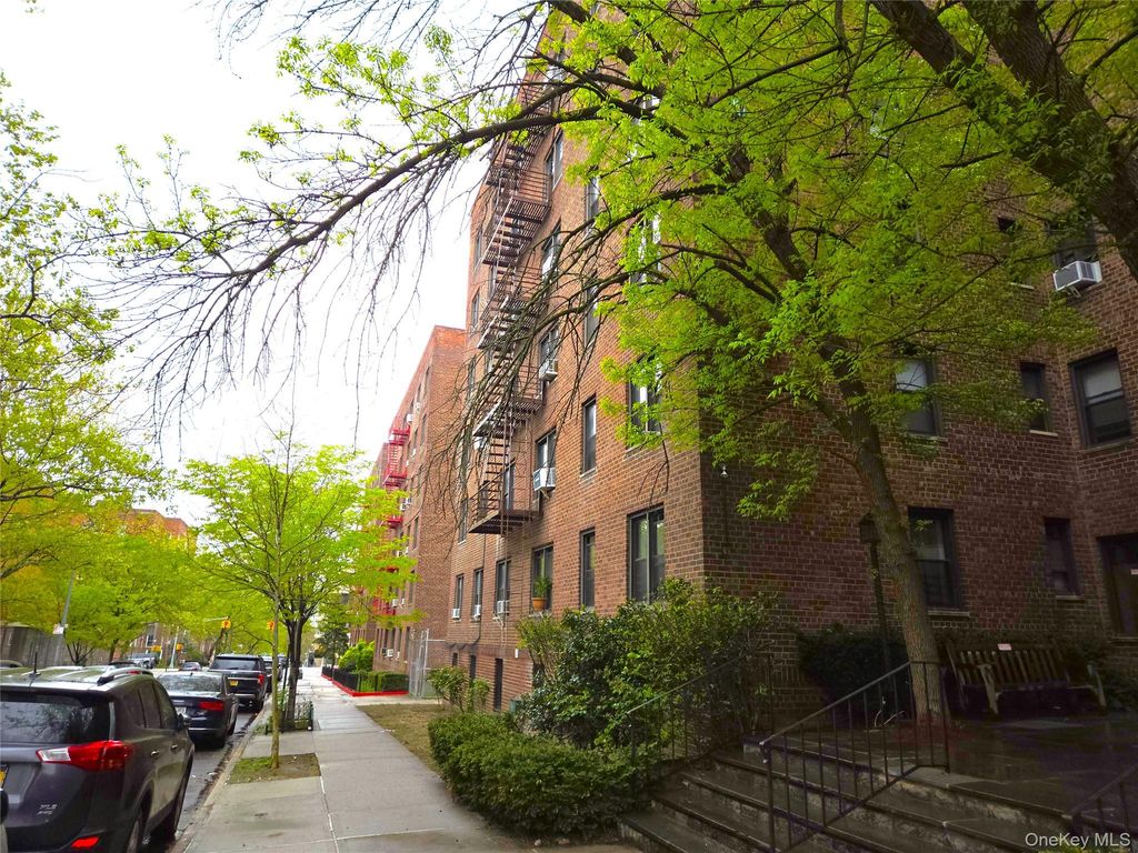 102-18 64th Avenue 2X, Forest Hills, NY 11375