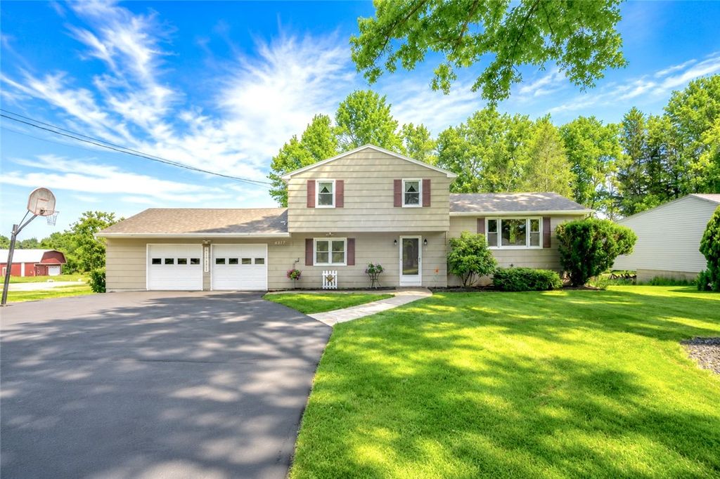 4317 Cream Ridge Road, Walworth, NY 14502