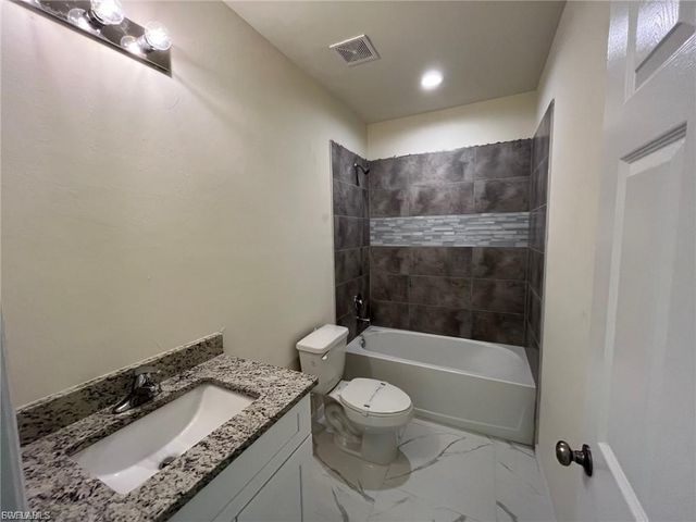 4646 24th ST SW, Lehigh Acres, FL 33973