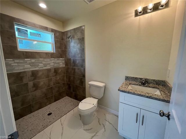 4646 24th ST SW, Lehigh Acres, FL 33973