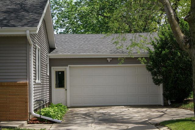 806 15th Street, Perry, IA 50220