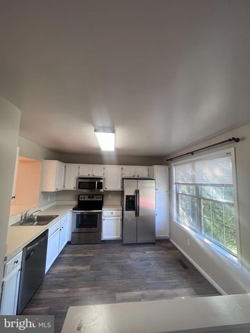 7419 COURTLAND CIR, Manassas, VA 20111