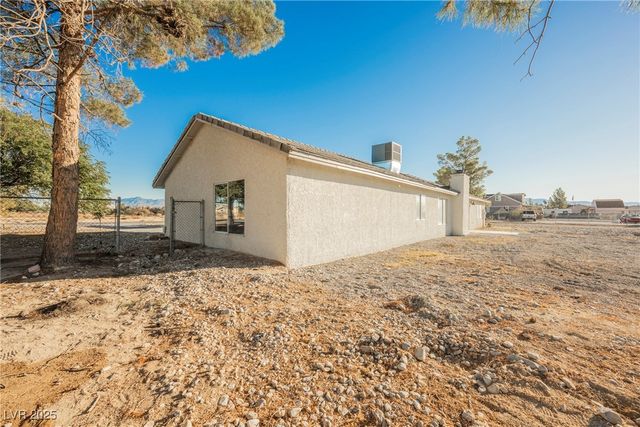 1501 West Hickory Street, Pahrump, NV 89048