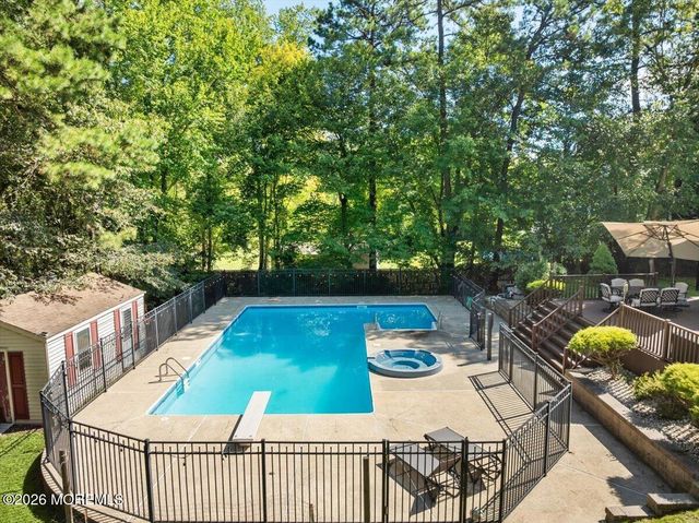 47 Cottonwood Drive, Jackson, NJ 08527