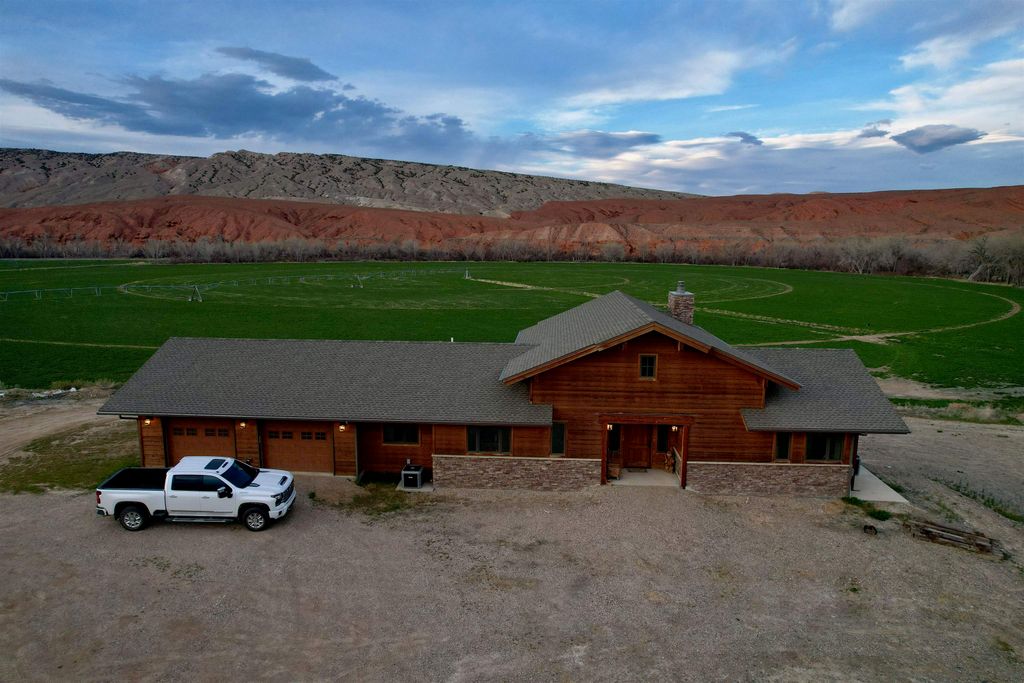 3141 Road 26 1/2, Greybull, WY 82426 photo 2